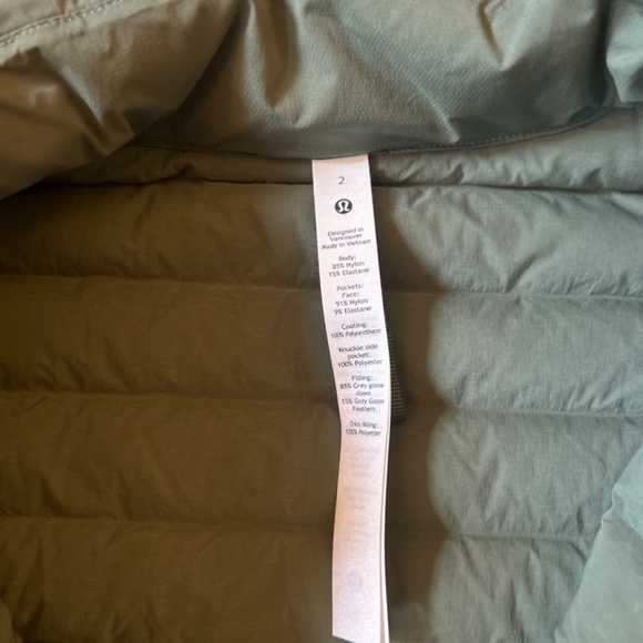 Lululemon Pack It Down Vest - Picture 3 of 5